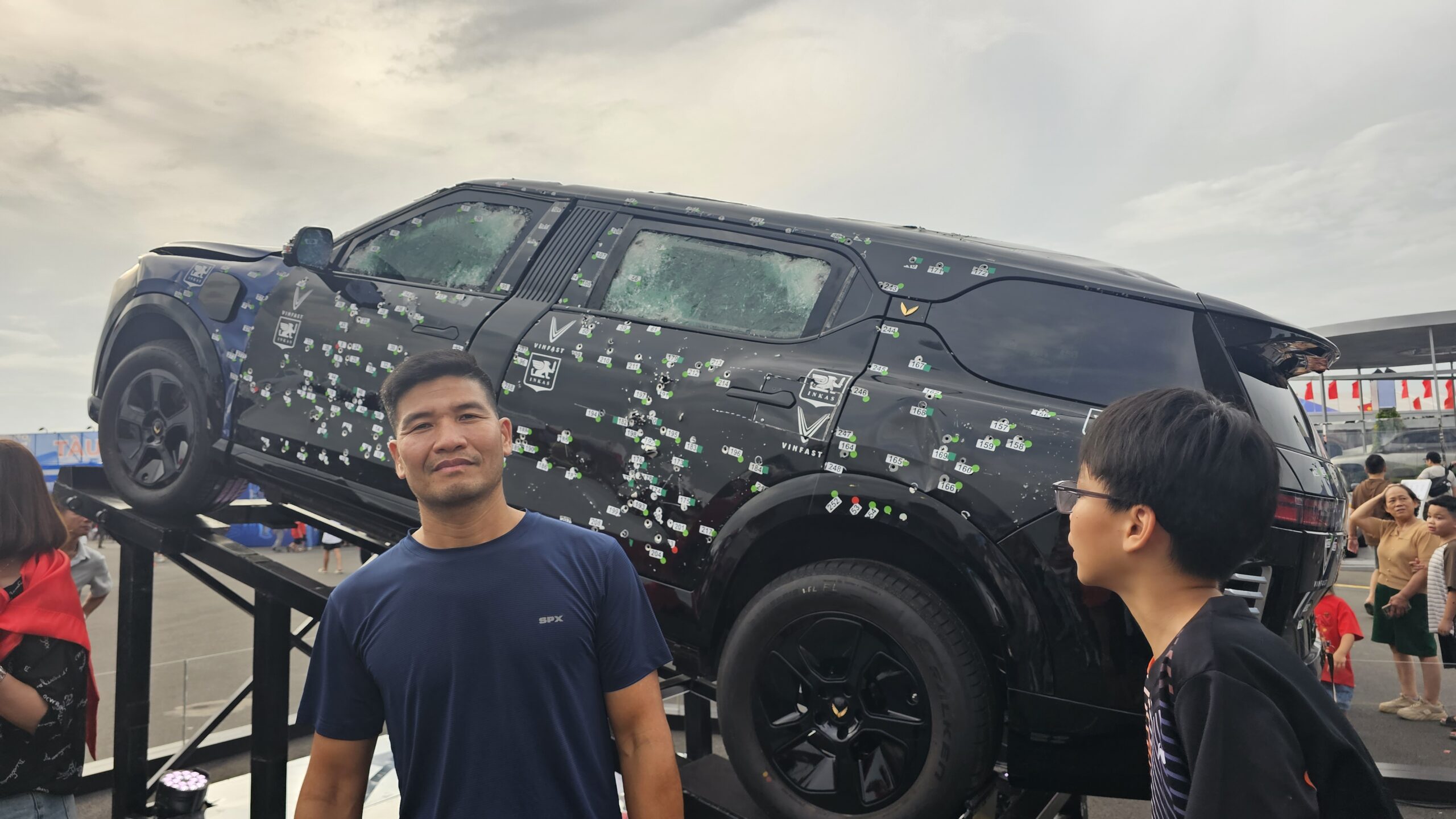 Tập đoàn Vingroup tiên phong dọn rác 26 20250831 163523 scaled